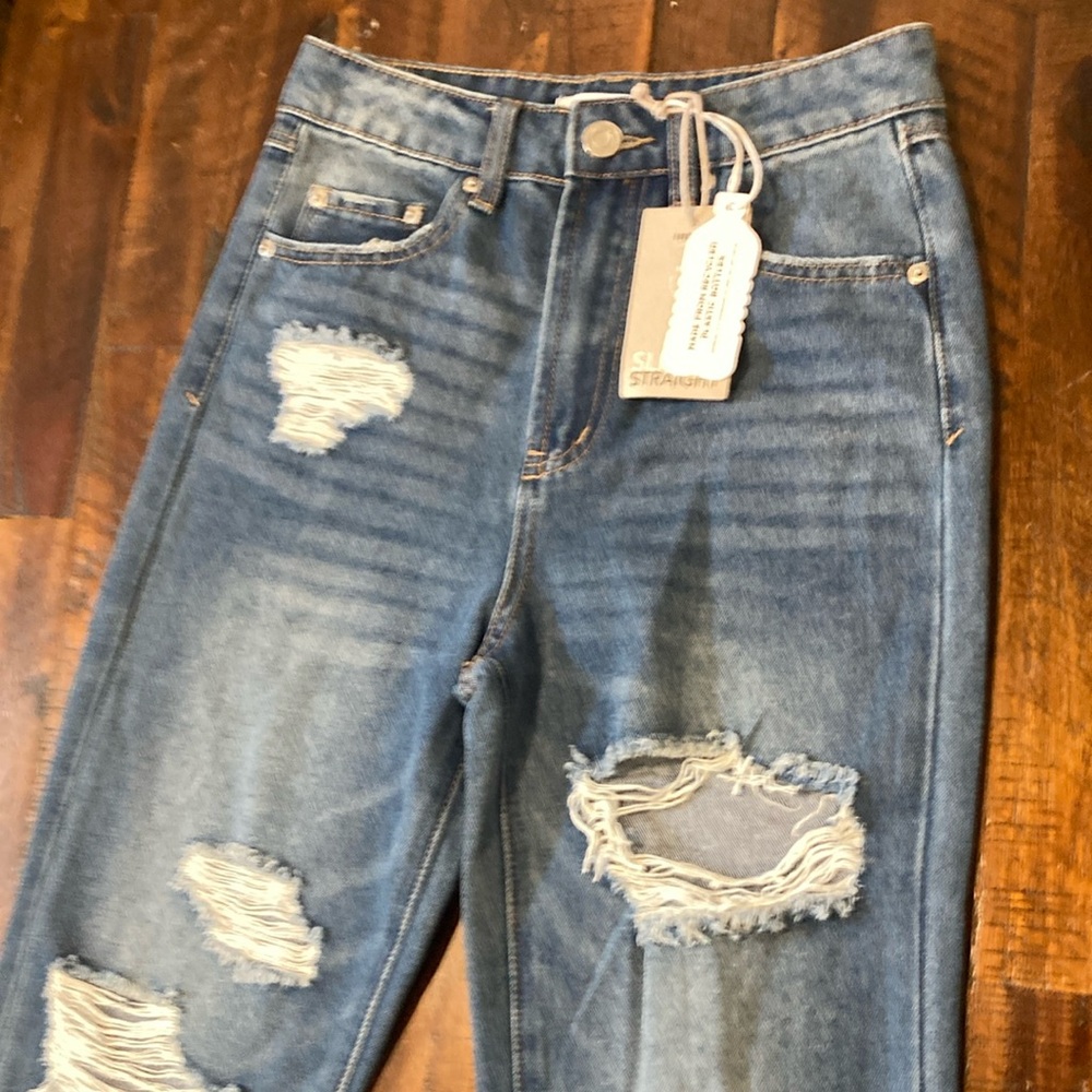 NWT Forever 21 destructed high rise straight jeans 24